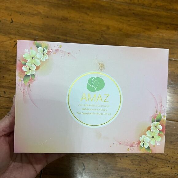 Face Massager Rose Quartz Face Roller & Gua Sha Facial Tool Set - Picture 4 of 4